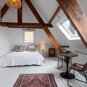 https://the-bleu-house.bruges-hotels.info
